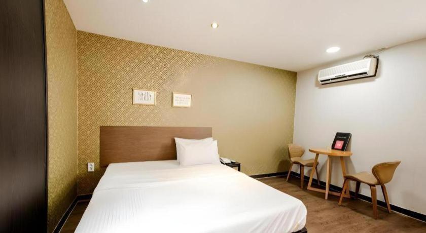 M7 Business Hotel Chilgok Exterior foto
